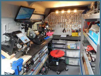 Safe Key Shop San Antonio, TX 210-780-7328 - 2-mobile-locksmith